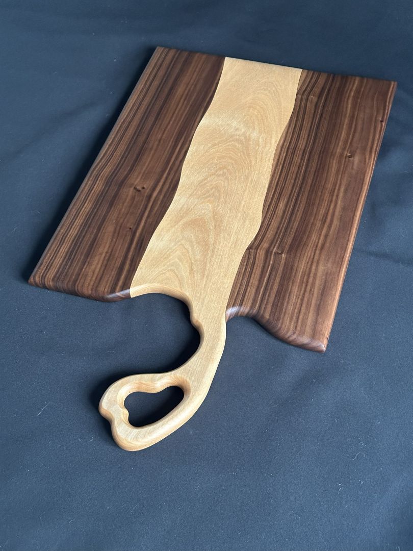 Walnut & Maple w-Heart Handle